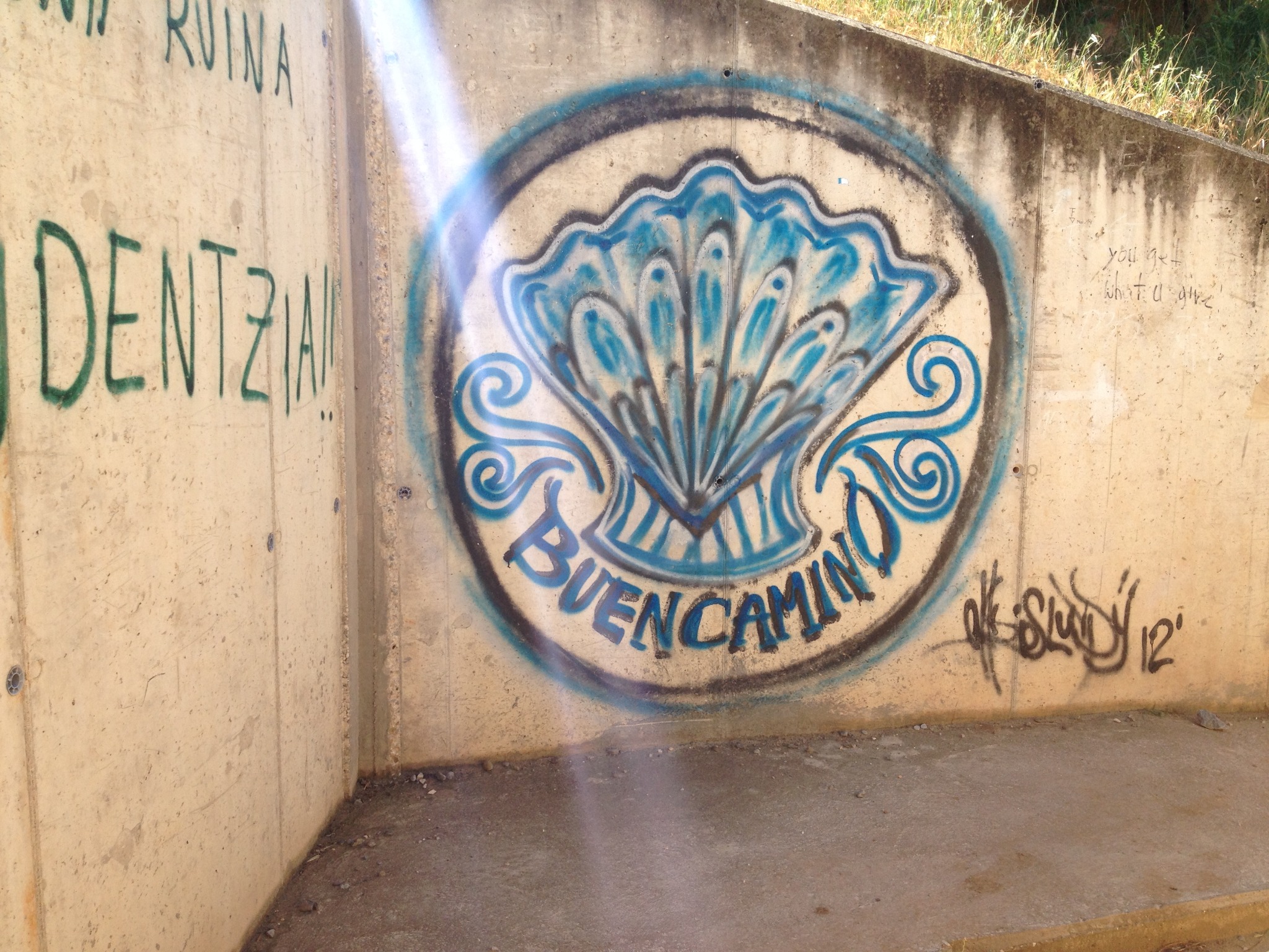 Buen-Camino-Muschel als Graffiti